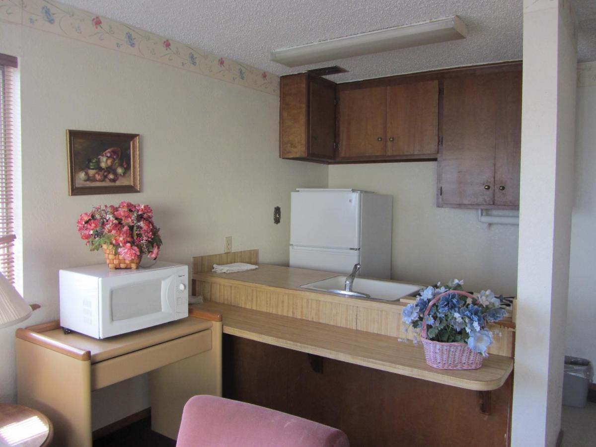 Warrick Plaza Inn Plainview Εξωτερικό φωτογραφία